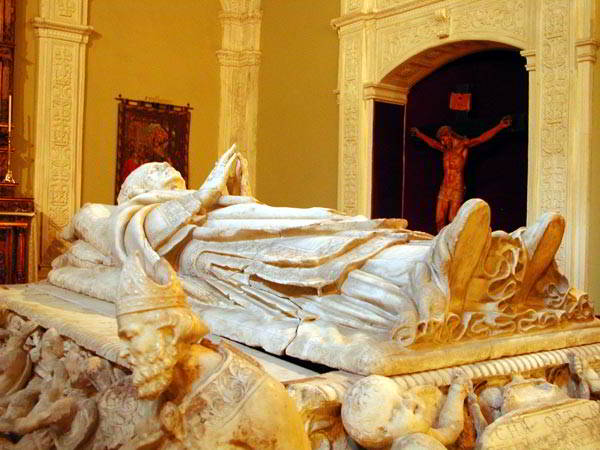sepulcro cisneros